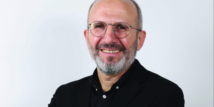 The trend of return to essence continues in 2022.