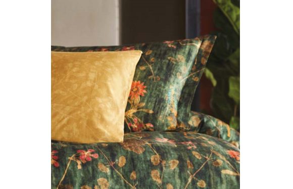 The most trendy floral patterns of the autumn season are in the rooms by Linens
